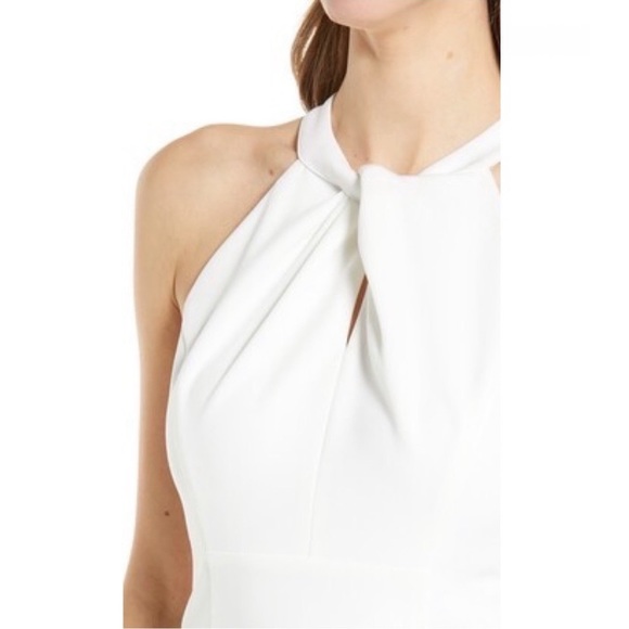 Julia Jordan White/Ivory Twist Front Halter Neck Sleeveless Sheath Dress
Size 2 - Picture 5 of 12